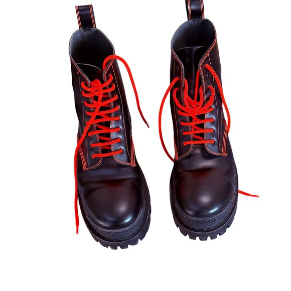 BALENCIAGA: Men's Black Leather "Strike" Boots - EU 42/US 9 - Picture 5 of 6